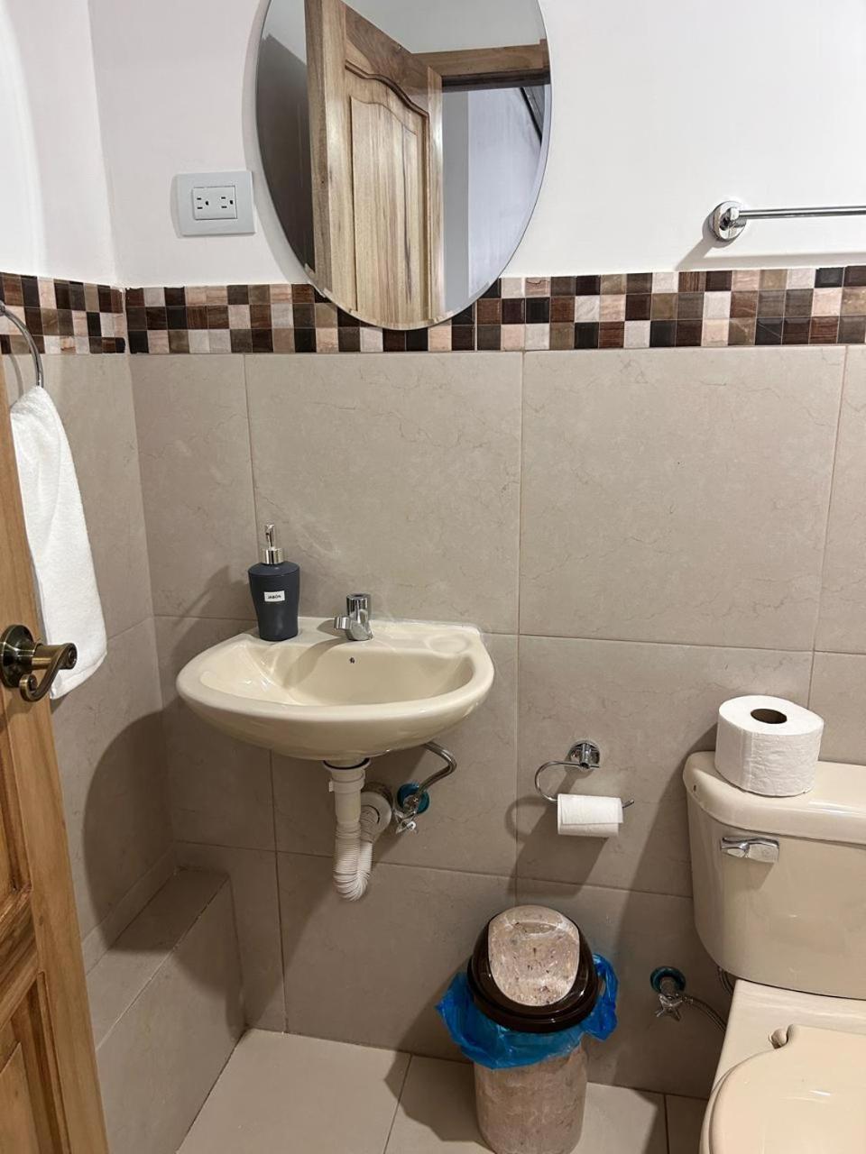 Casa Con Piscina Privada Hotel Manta Bagian luar foto
